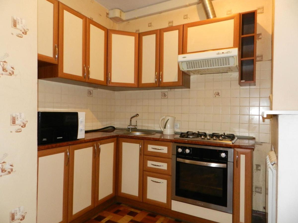 1-Room Apartment 50M2 On Metalurhiv Avenue 17, By Grandhome Zaporizhia Bagian luar foto